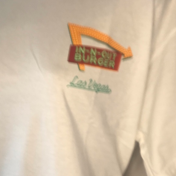 In & Out burger white fresh new year 2021 size Medium - Picture 5 of 6
